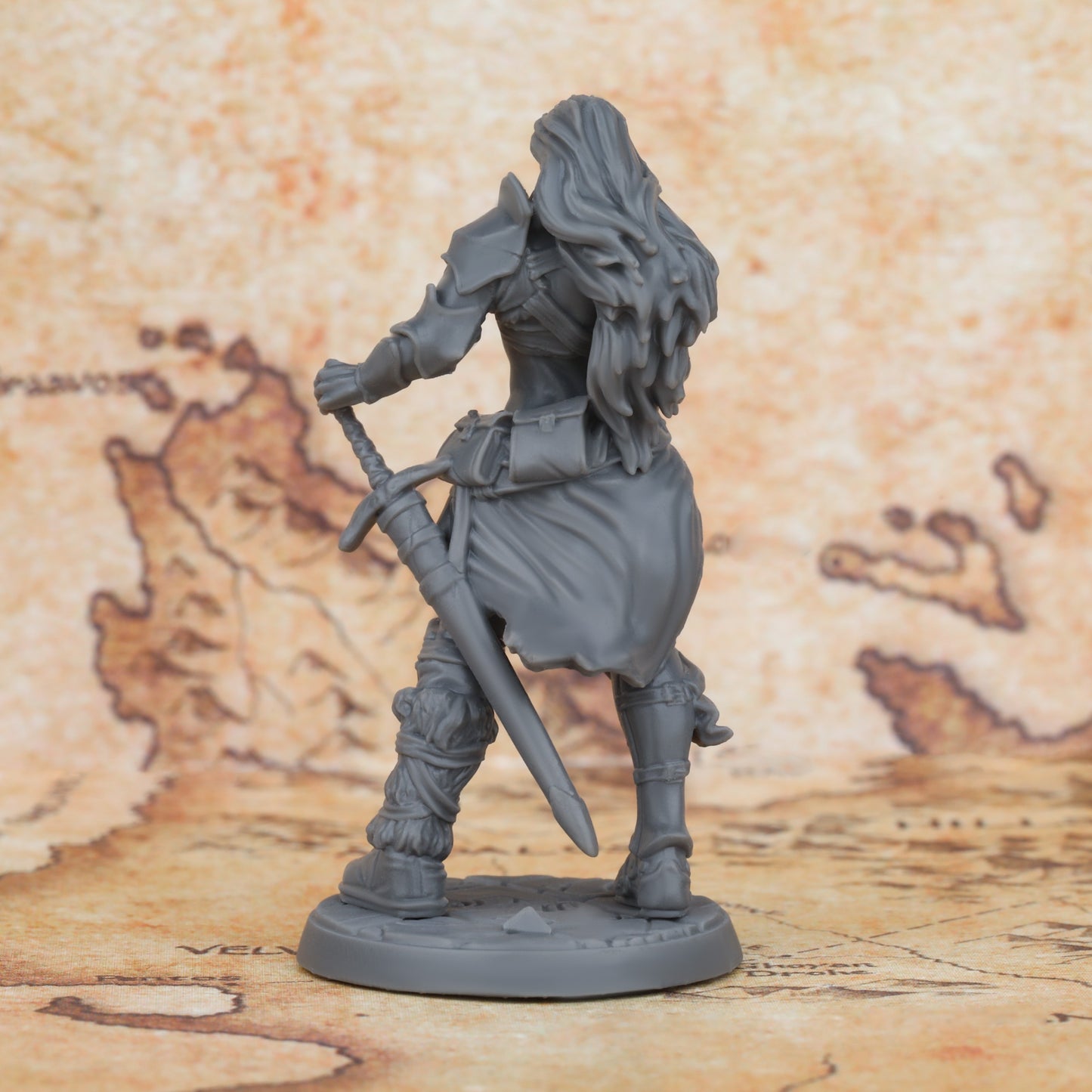 OMGLOBAL 25mm Female Barbarian RPG Miniature Figurine - Gray Resin Heroine with Sword and Axe, Perfect for Tabletop Role-Playing Games, Halloween, and Christmas Accessories