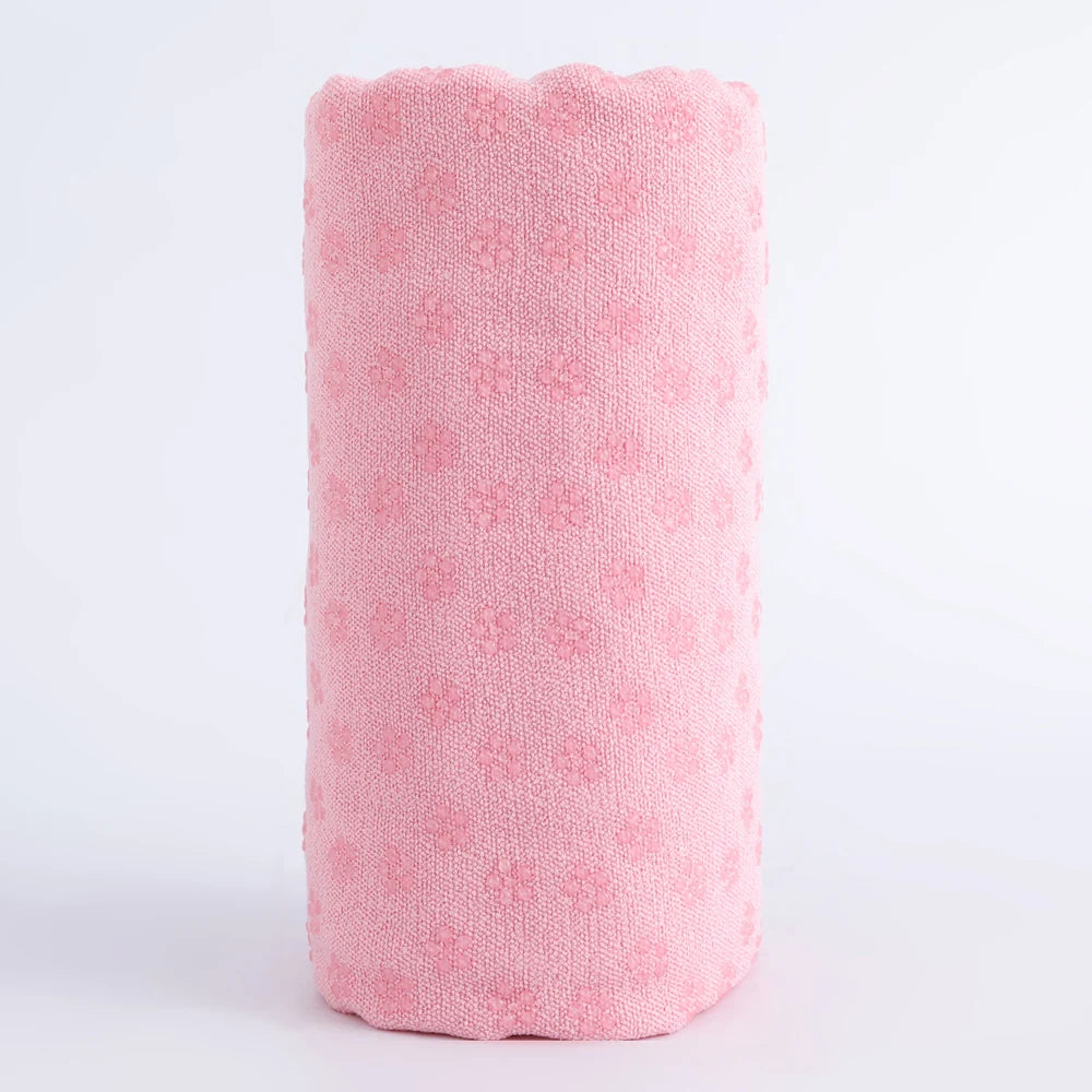 Yoga towels, hot and spicy yoga mat towels Featuring grip points to absorb sweat and prevent slipping, suitable for hot yoga, Pi