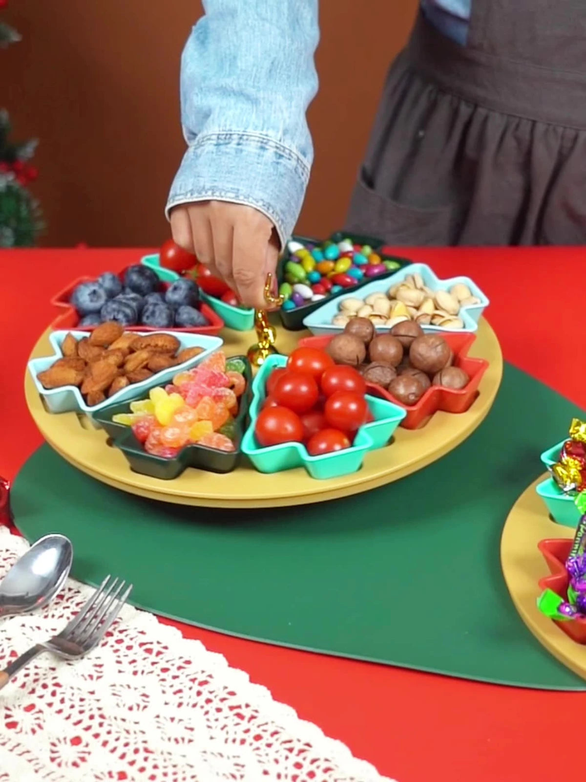 Christmas tree fruit tray, grid fruit tray, household dried fruit tray, snack tray, fruit tray, living room creative high aesthe