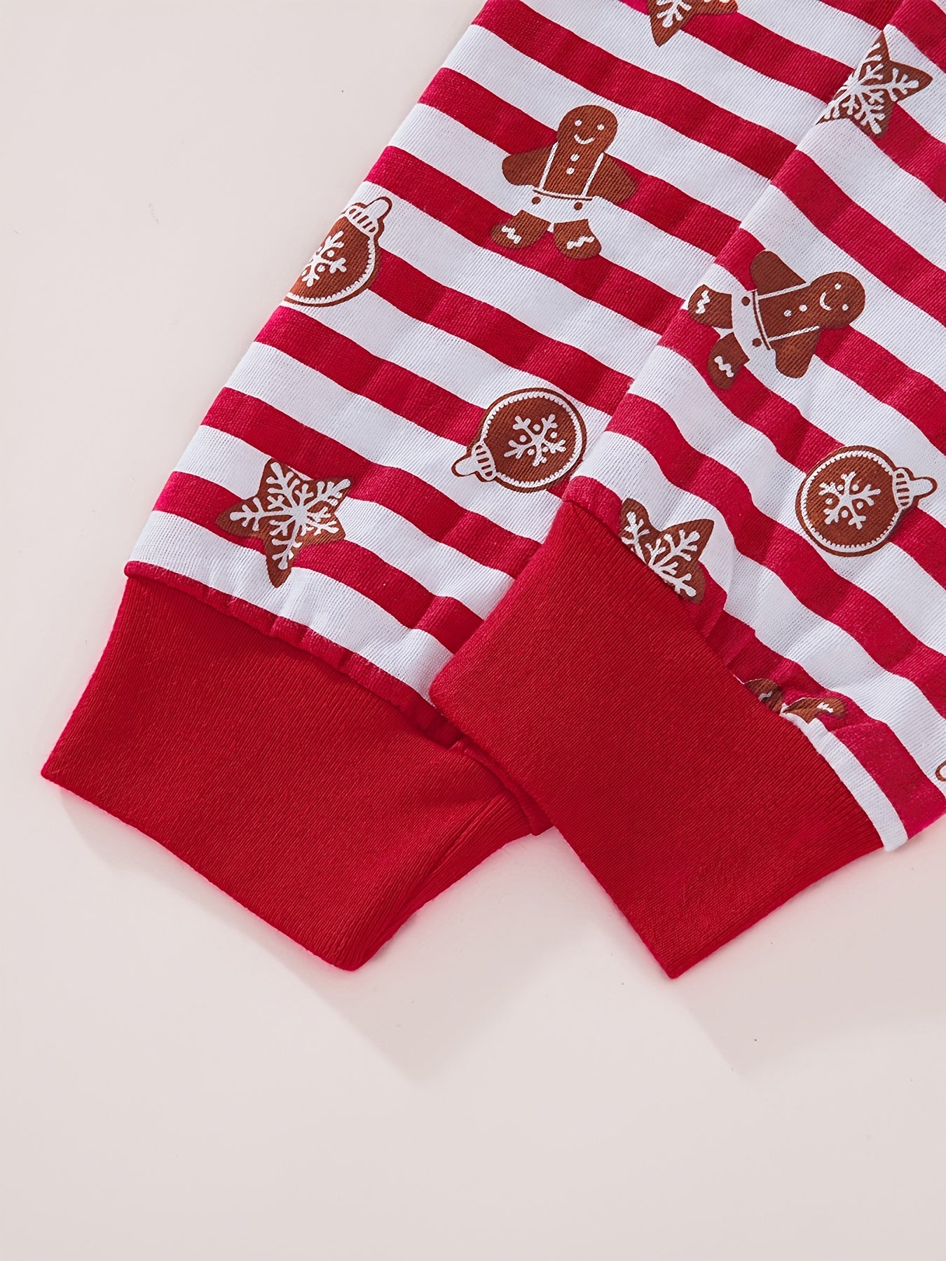 [Christmas Santa Claus Set] Christmas Santa Claus Boys & Girls Set - Red Long Sleeve Top with Santa & Snowflake Print, Red & White Striped Pants, Round Neck, All-Season Comfort, Casual Home Wear, Christmas Pajamas, Christmas
